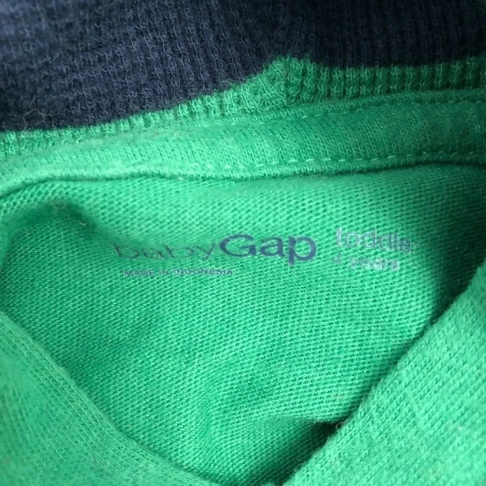 Gap red and green graphic print long sleeve hoodie t-shirts TWO SHIRTS